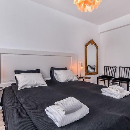 66 Apartment - Stylish Two Bedroom In Lozenets District By Flat Mаnager Sofia Zewnętrze zdjęcie
