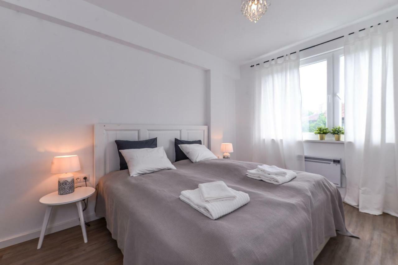 66 Apartment - Stylish Two Bedroom In Lozenets District By Flat Mаnager Sofia Zewnętrze zdjęcie